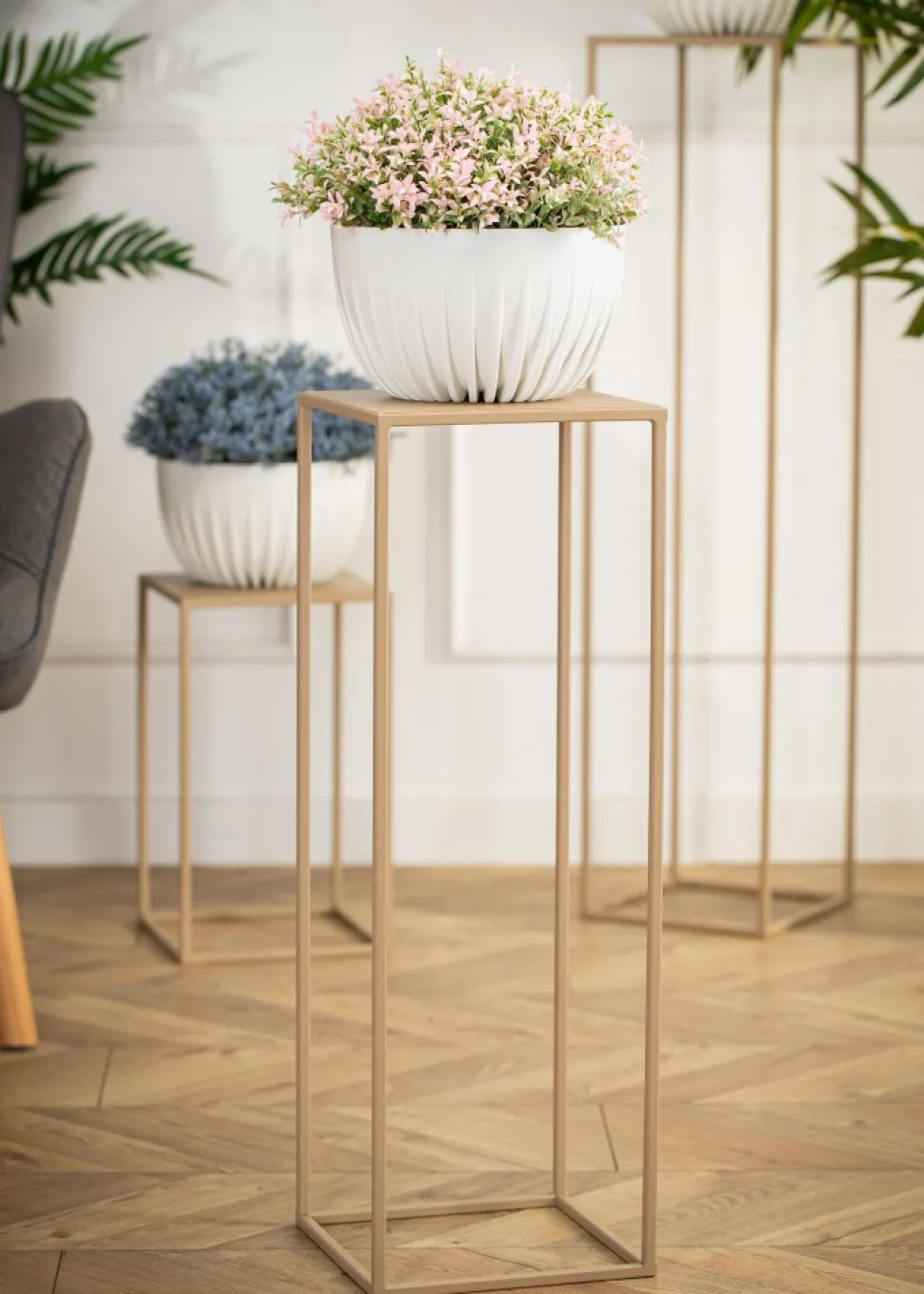 Beżowy kwietnik stojący 70 cm