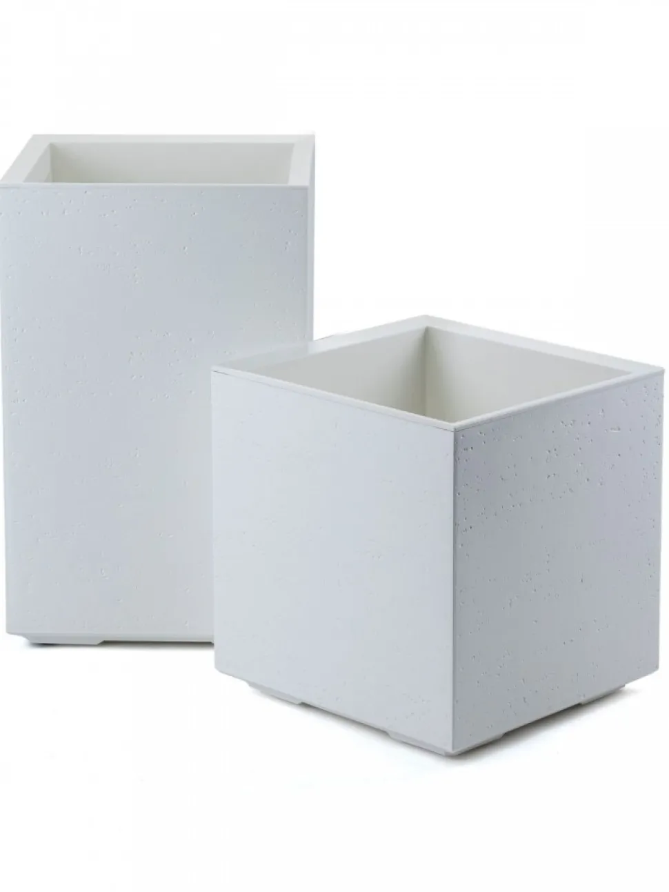 Donica Betonique na kółkach recykling beton kremowy 40x40xh40 cm