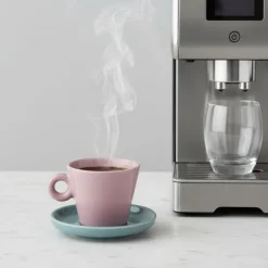 Filiżanka do espresso Echo 100 ml różowa z turkusowym spodkiem