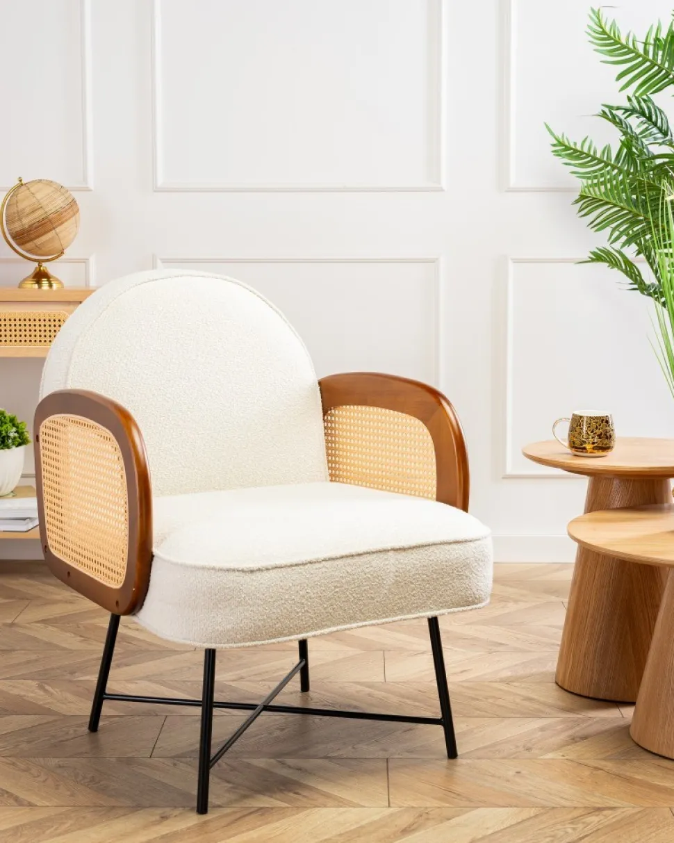 Fotel Clover kremowy, rattanowe oparcia