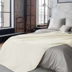 Koc CLARA1 PIERRE CARDIN 160 x 220 cm kremowy * EUROFIRANY B.B. Choczyńscy Sp.J. Best