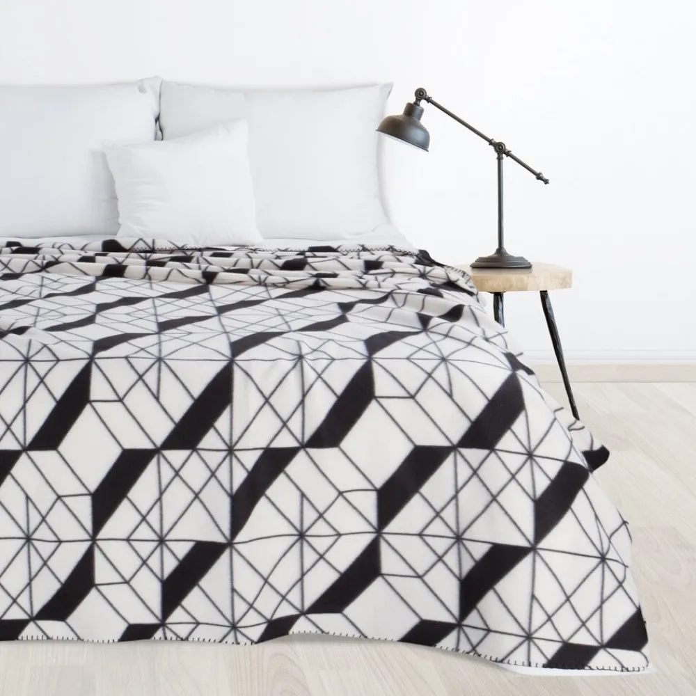 Koc GEO/01 biało-czarny 150x200 wzór geometryczny * EUROFIRANY B.B. Choczyńscy Sp.J. Outlet