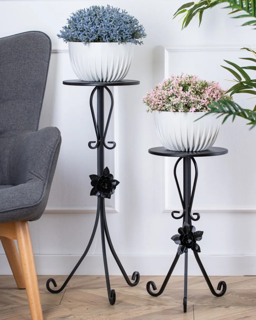 Kwietnik metalowy czarny z różą 75 cm