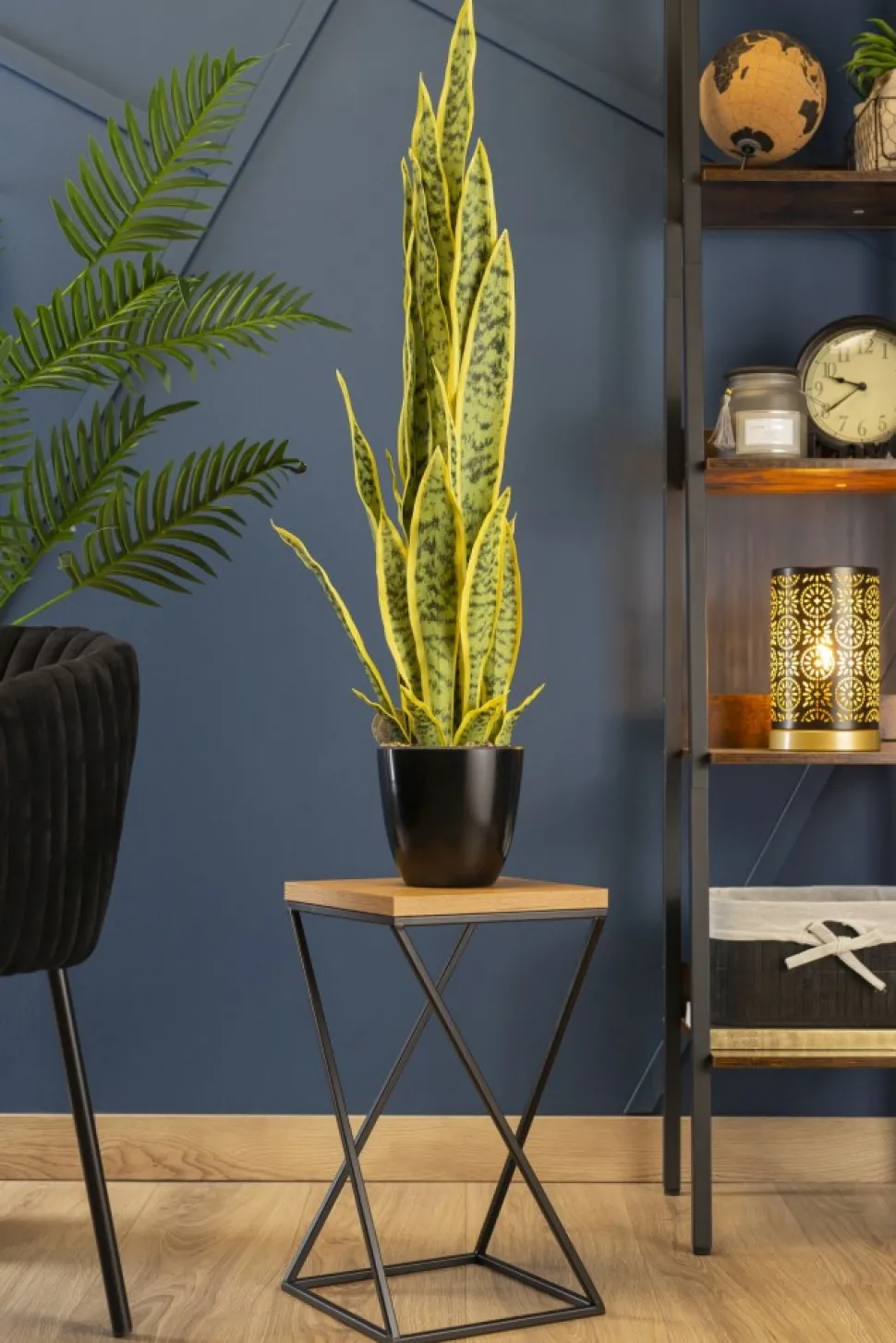 Kwietnik stojący na kwiaty 40 cm z blatem dąb LOFT