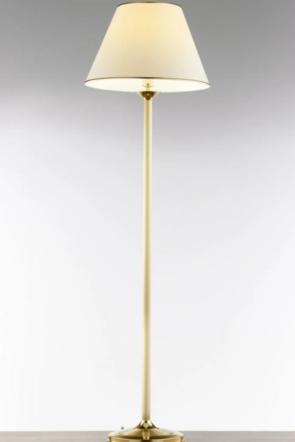 Lampa podłogowa CLASSIC misiądz satynowany 1xE27