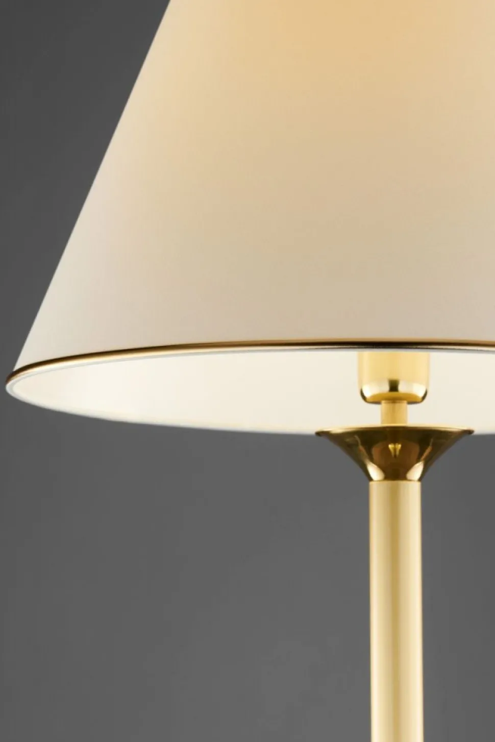 Lampa podłogowa CLASSIC misiądz satynowany 1xE27