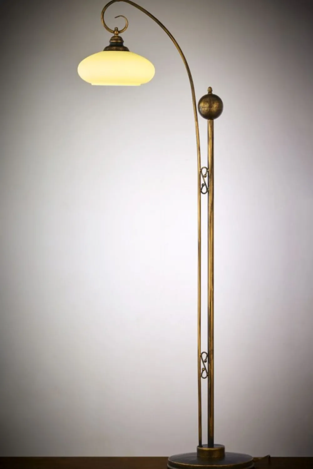 Lampa podłogowa BOLERO złoty patynowany 1xE27 * Jupiter