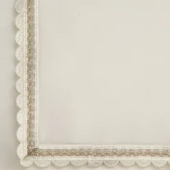 Obrus LACE 140x220 cm kremowy haftowane zdobienie