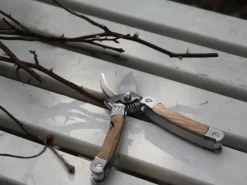 Ogrodowe narzędzie wielofunkcyjne ze stali nierdzewnej 5w1 * Esschert Design