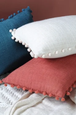 Poduszka SANCHEZ 30x50 écru pompony