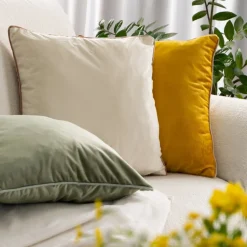 Poszewka GAJA 2 60x60 cm granatowa velvet