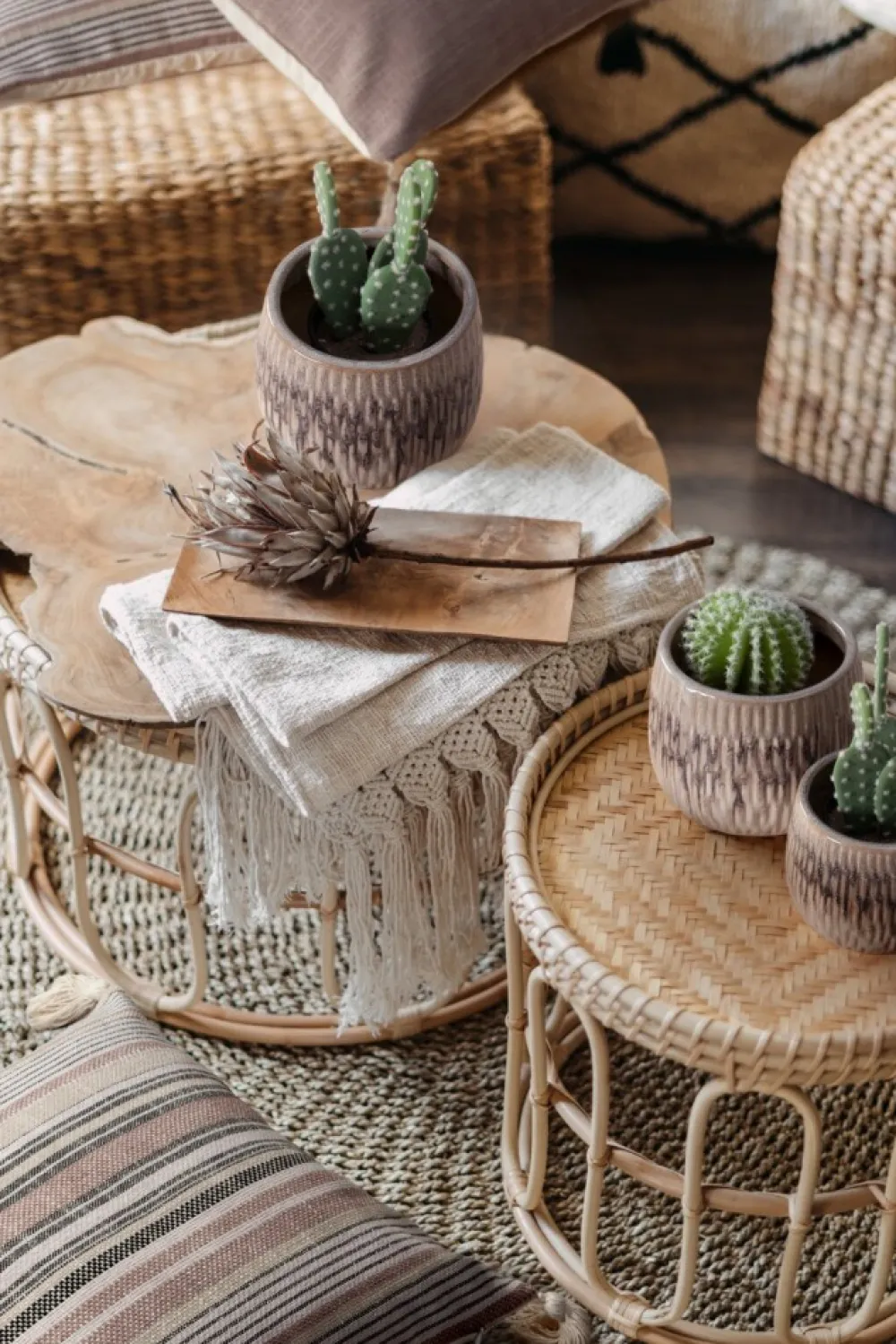 Poszewka BOHO 4 45x45 cm pudrowa chwosty * EUROFIRANY B.B. Choczyńscy Sp.J. Best