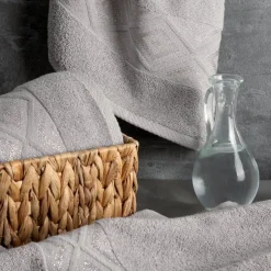 Ręcznik z błyszczącą nicią AZARI 70x140 srebrny * EUROFIRANY B.B. Choczyńscy Sp.J. Sale